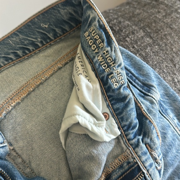 NEVER WORN AE JEANS!!! - Picture 3 of 5